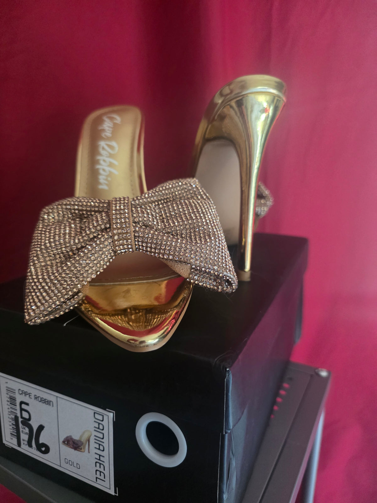 Cape Robbin Dania Gold Rhinestone Bow Heels Women’s Size 6