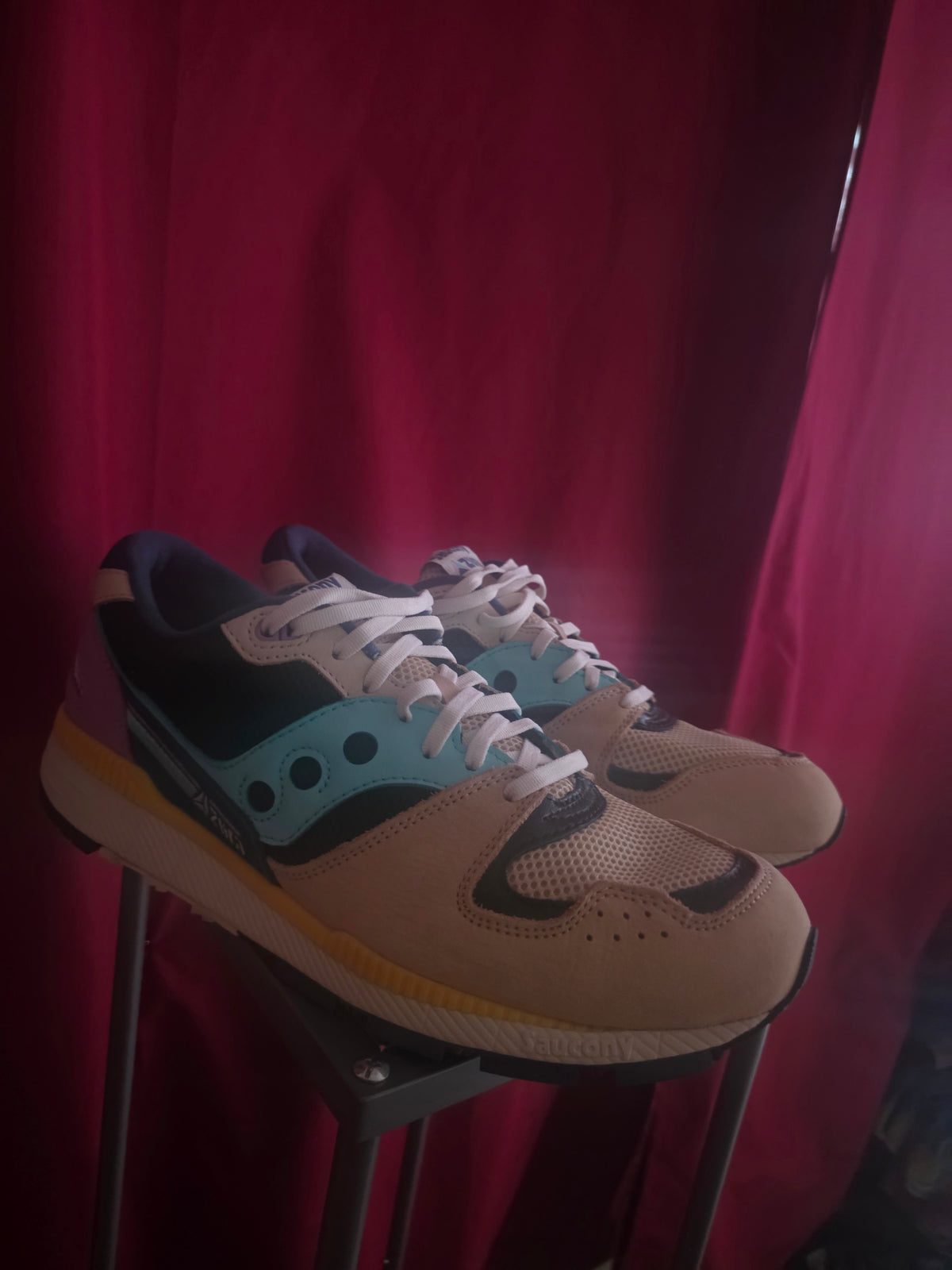 Saucony Azura ST Unisex Sneakers Beige Blue – Size 11