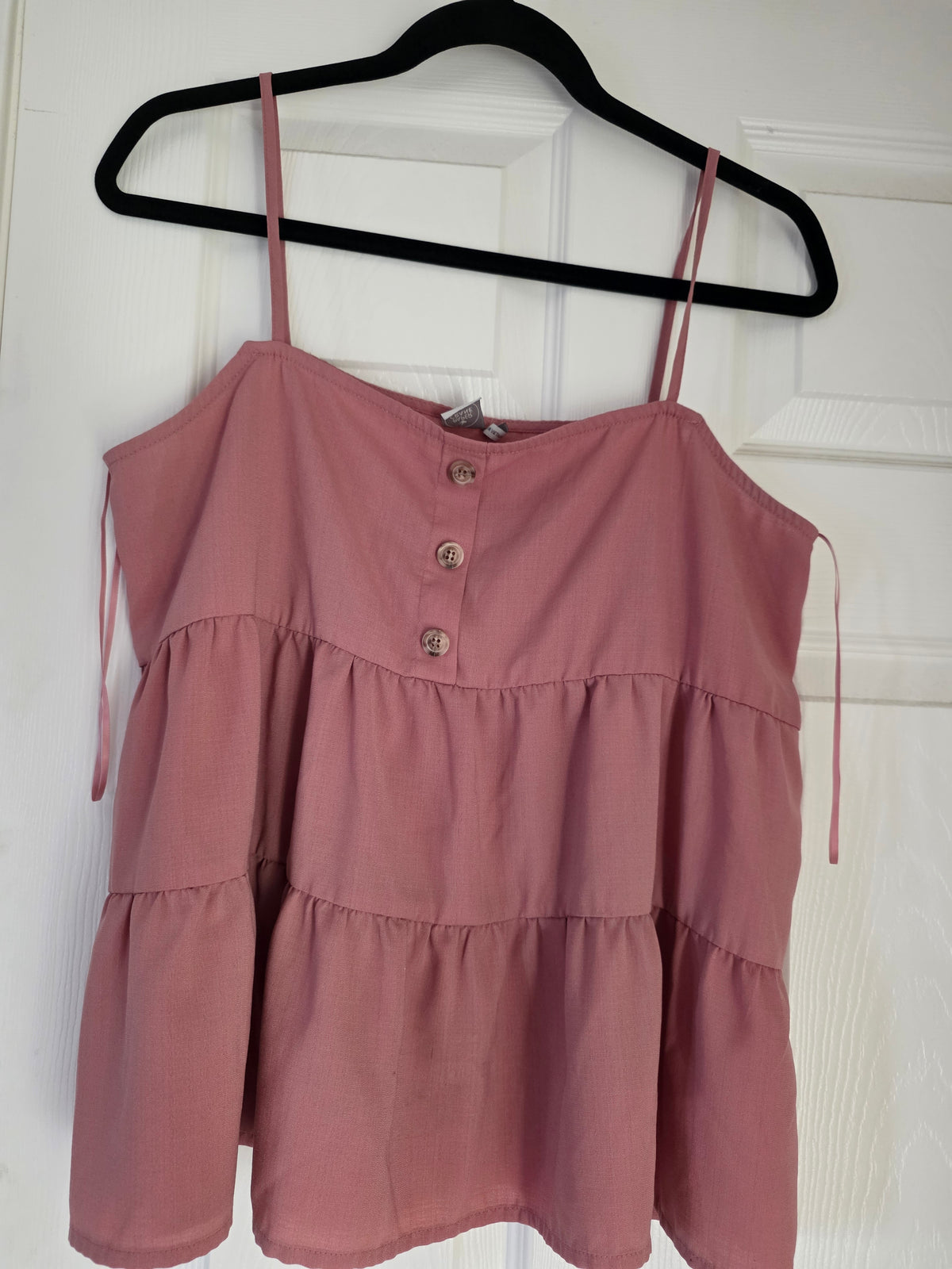 Bundle of 4 Women’s Tops Size M – Good Condition