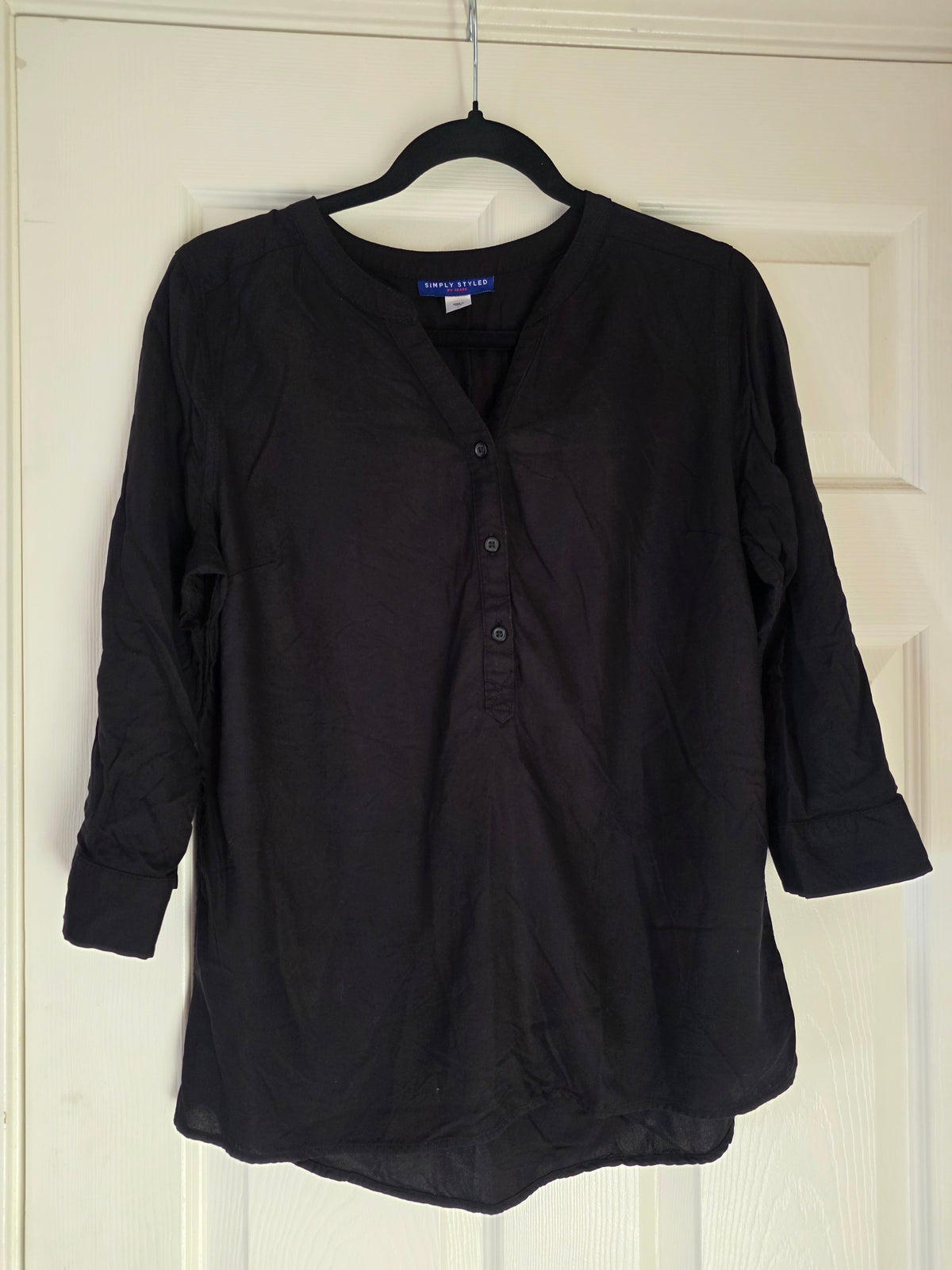 Bundle of 4 Women’s Tops Size M – Good Condition