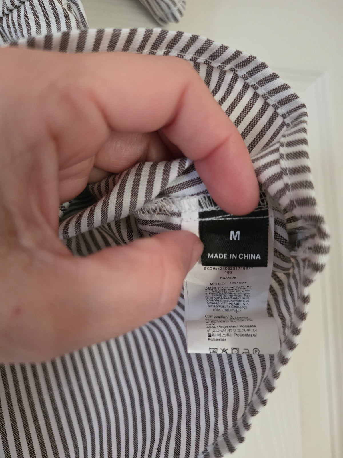 Bundle of 4 Women’s Tops Size M – Good Condition
