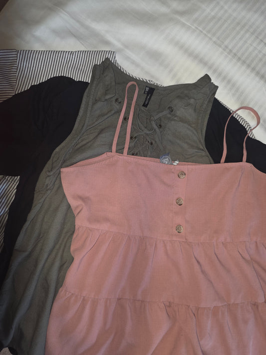 Bundle of 4 Women’s Tops Size M – Good Condition