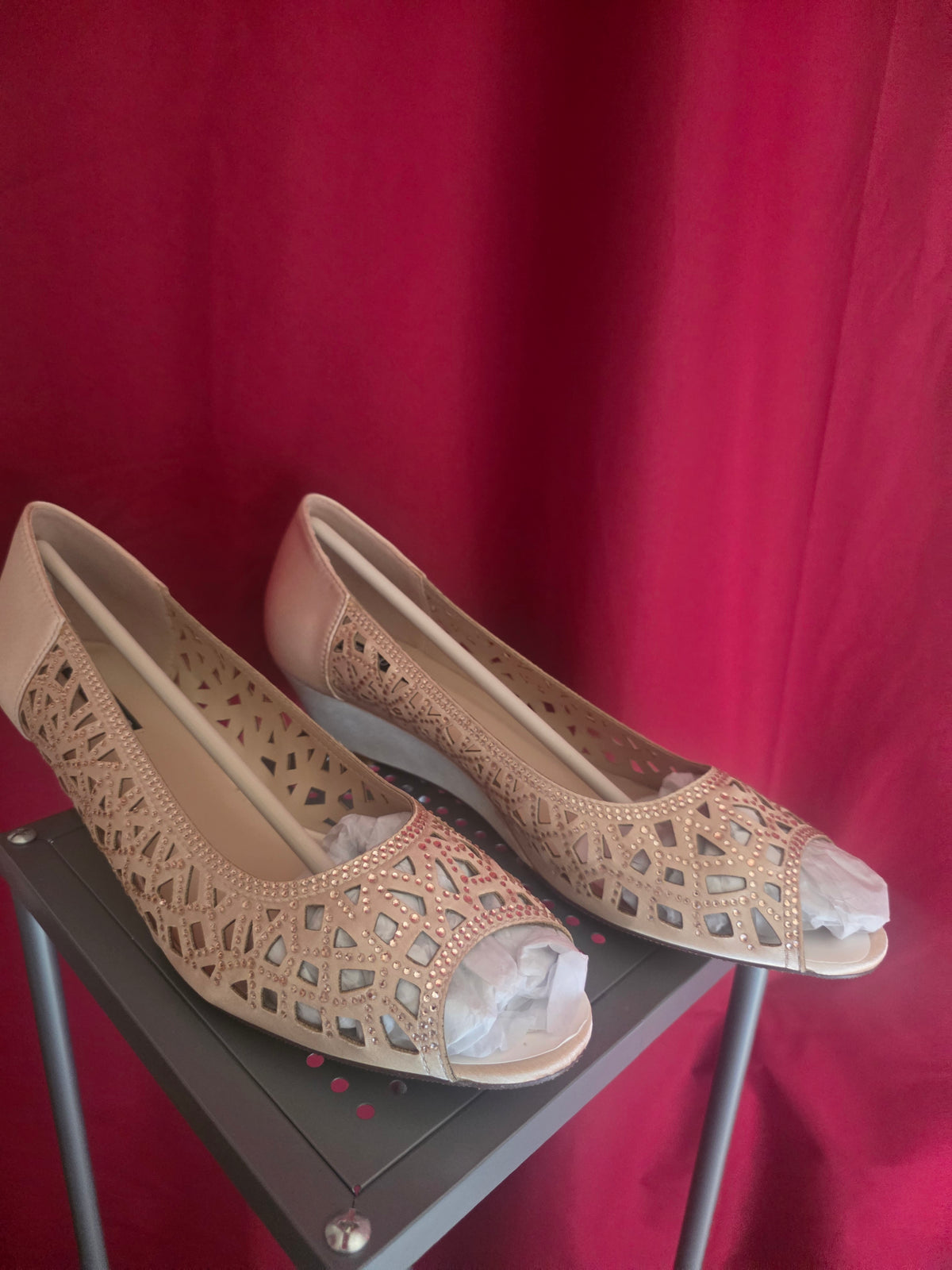 ERIUNOR Women’s Peep Toe Rhinestone Flats Champagne Size 11
